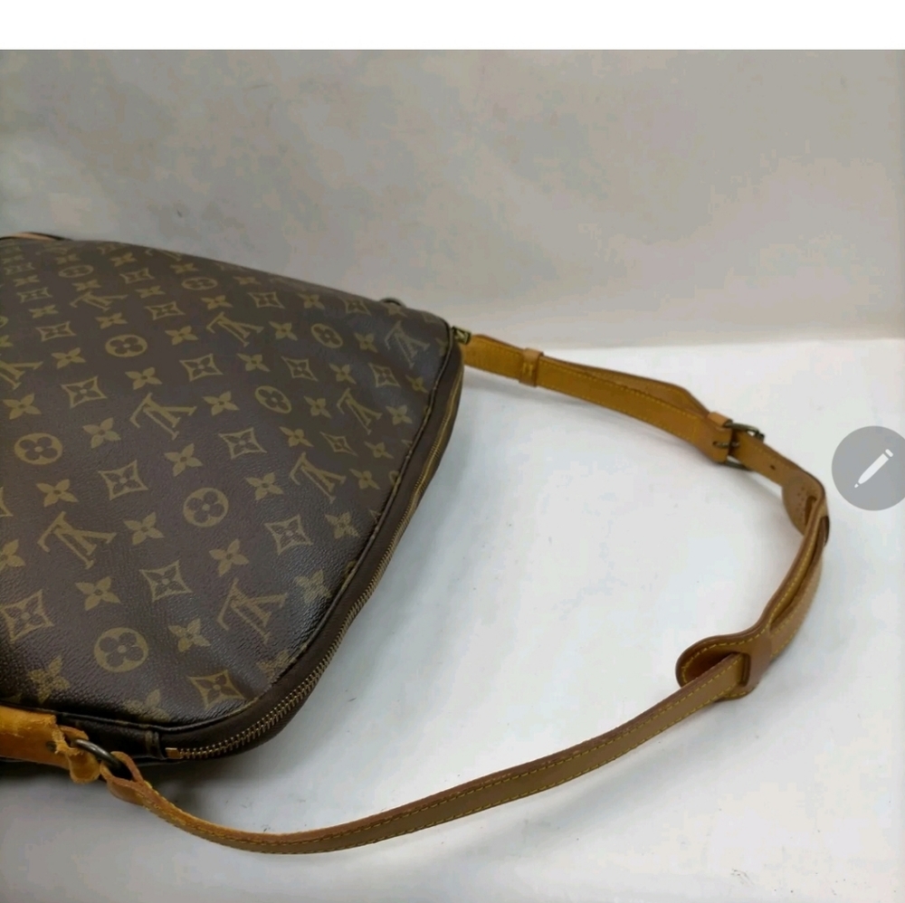 SOLD! ๐ฏ Authentic Louis Vuitton M51112 Ballad Monogram Shoulder Bag - Picture 7 of 17